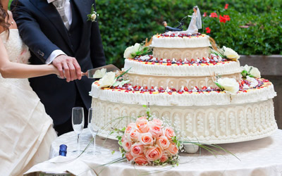 4 Things To Consider While Choosing The Best Wedding Cake