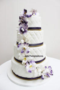 blue and white floral wedding cake